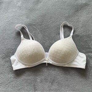 Coco Secret By Victoria’s Secret Padded Wireless White  Bra Size 34C